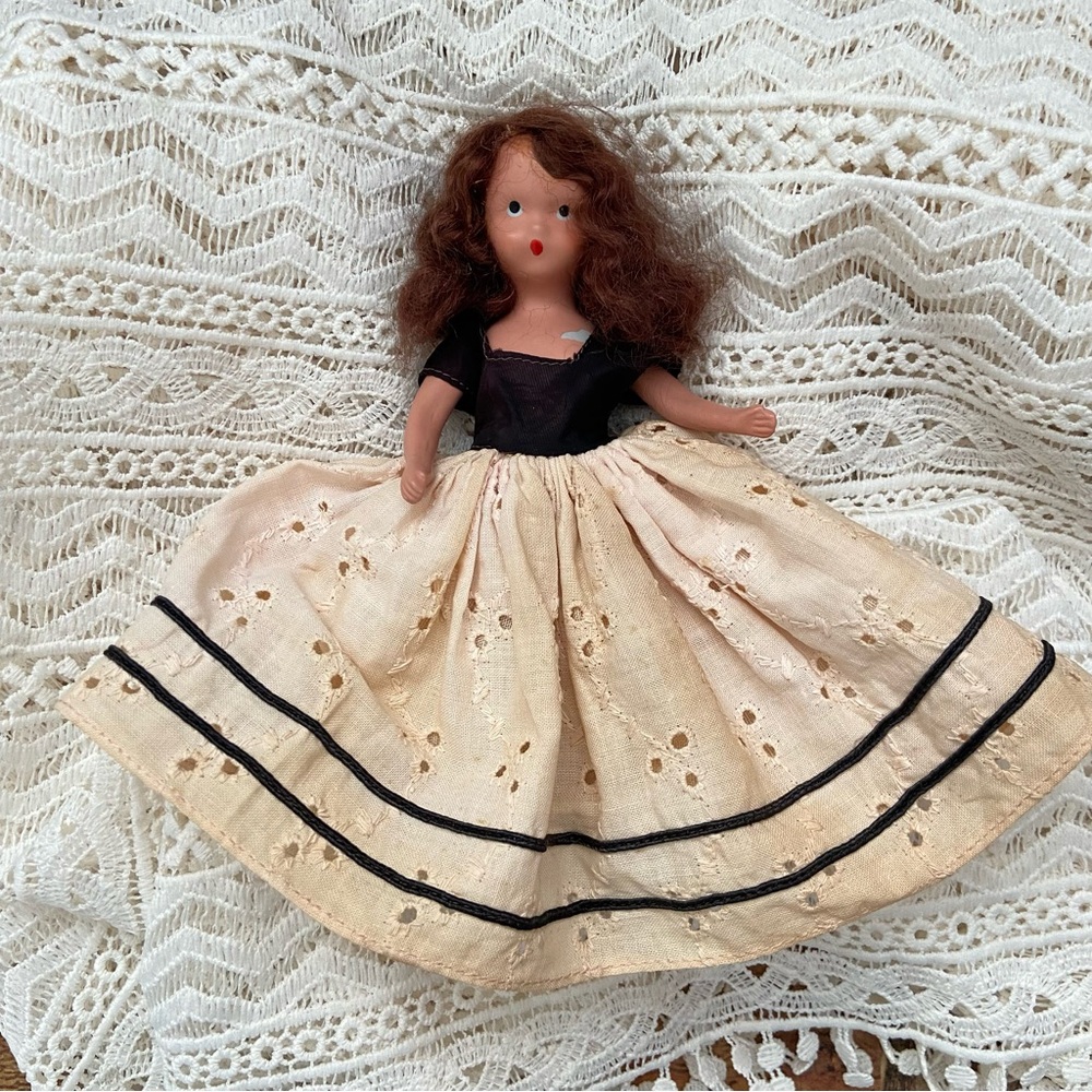 Vintage Nancy Ann Storybook Doll Bisque, Brunette (Blk + Tan Dress)
